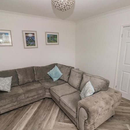 Cwtch Ar Y Mor Villa Burry Port Exteriör bild