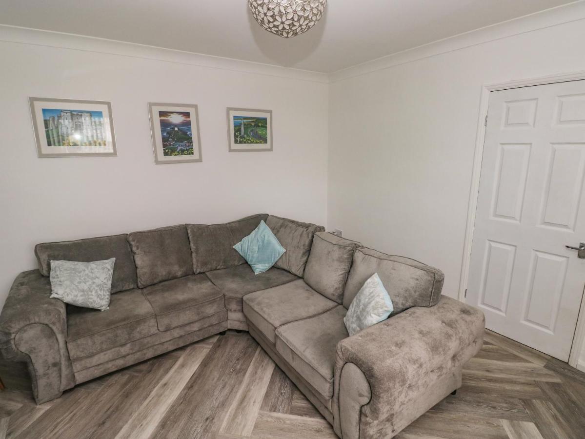Cwtch Ar Y Mor Villa Burry Port Exteriör bild