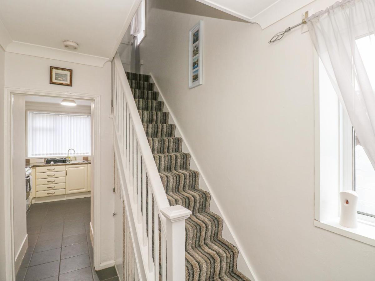 Cwtch Ar Y Mor Villa Burry Port Exteriör bild