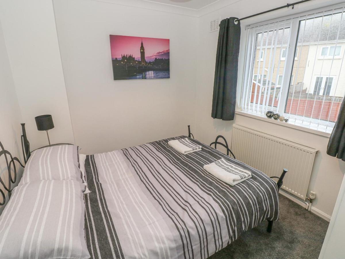 Cwtch Ar Y Mor Villa Burry Port Exteriör bild