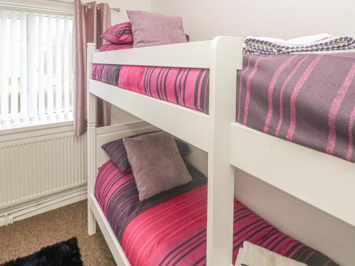 Cwtch Ar Y Mor Villa Burry Port Exteriör bild